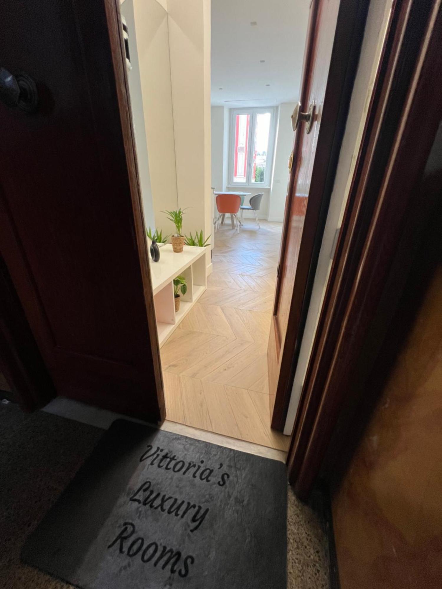 Vittoria'S Luxury Rooms Rome Extérieur photo