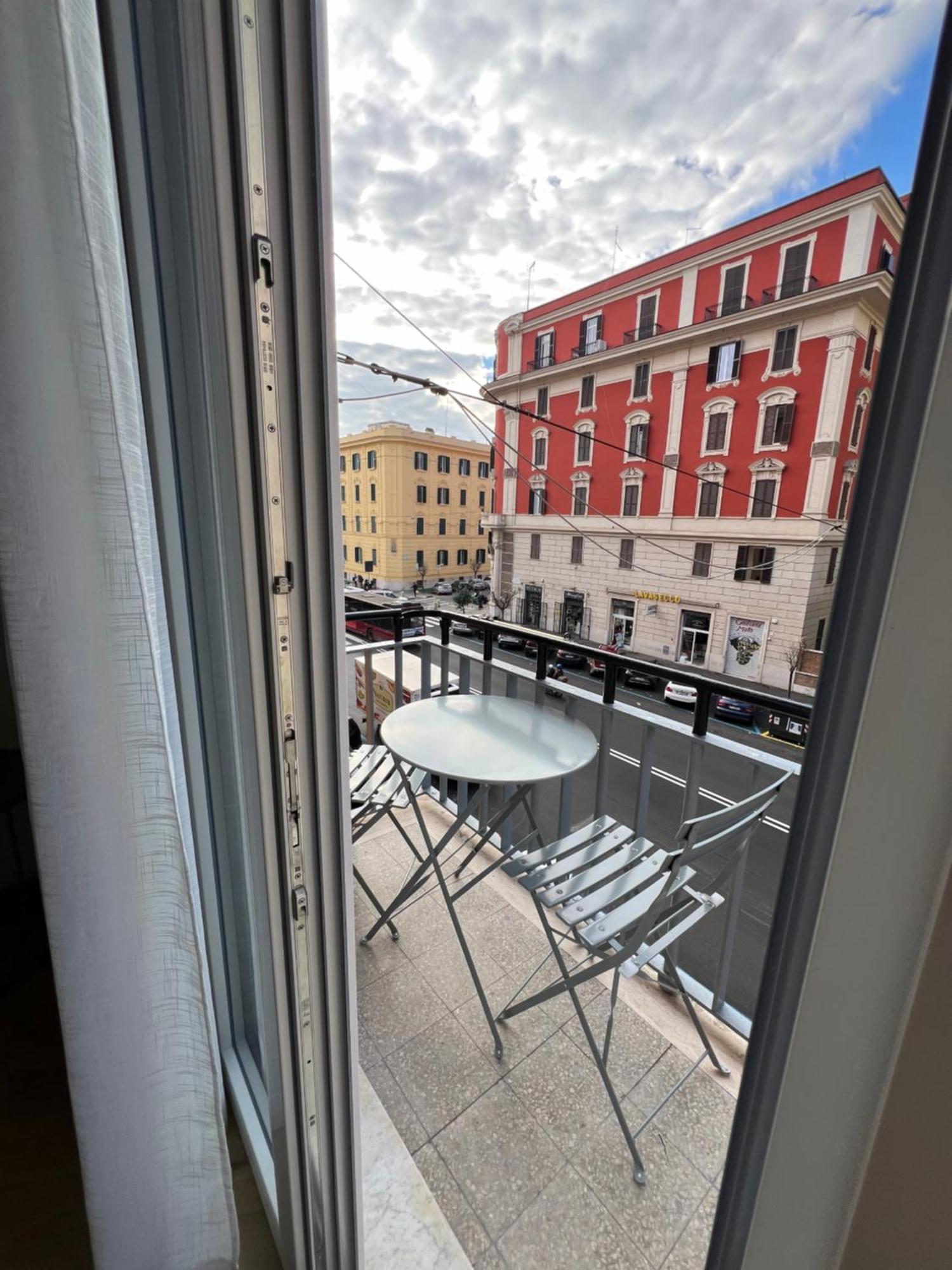 Vittoria'S Luxury Rooms Rome Extérieur photo